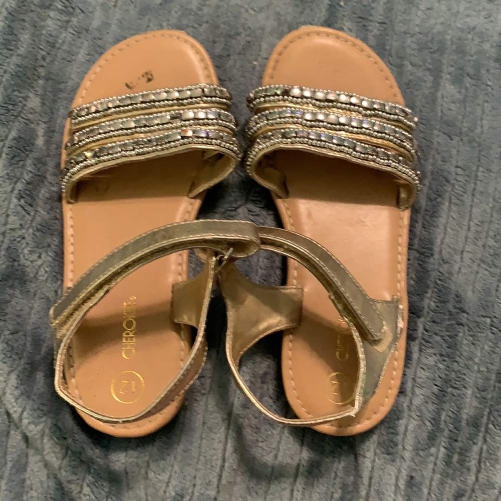 sandals - Picture 2 of 6